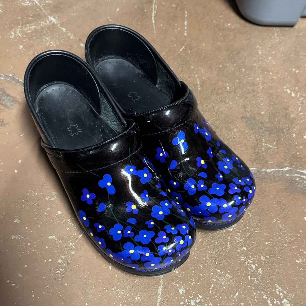 Dansko Women’s  Black and Blue Floral Clogs